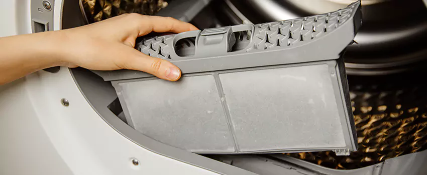 Signs Of A Clogged Dryer Lint Trap in Cottage Lake, Washington